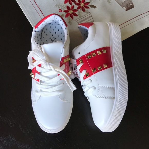 FASHION NOVA white & red sneakers - Picture 2 of 4